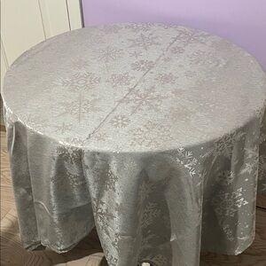 Elegant Silver Snowflake Tablecloth